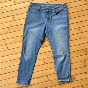 Old Navy Women's Light Blue Ankle Jeans